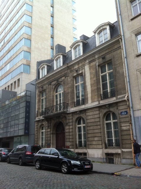 Rue de l'Industrie, 40 : un hôtel de maître à classer, rénover, et habiter!